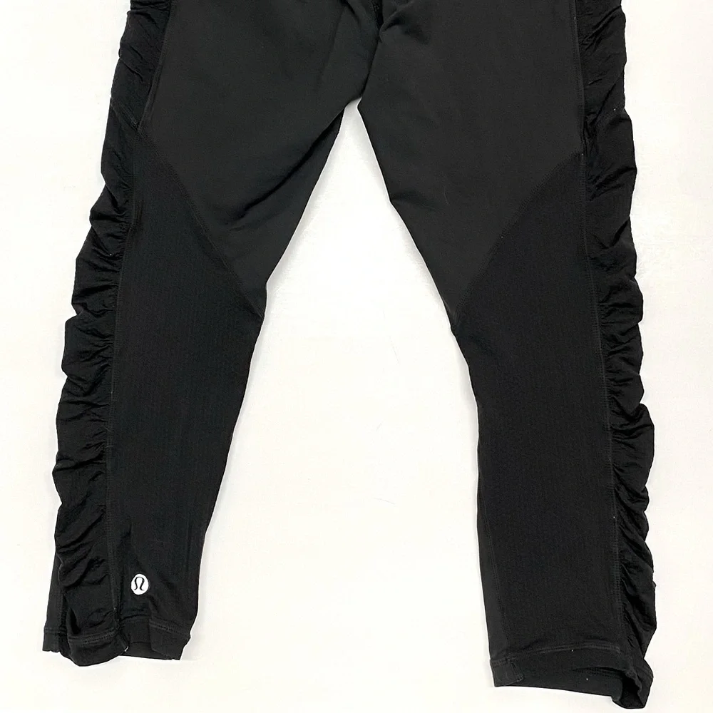 Lululemon Run In The Sun We Are From Space Ruched Leg Capri Leggings Sz 4